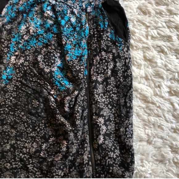 Warehouse Dress - Picture 2 of 7